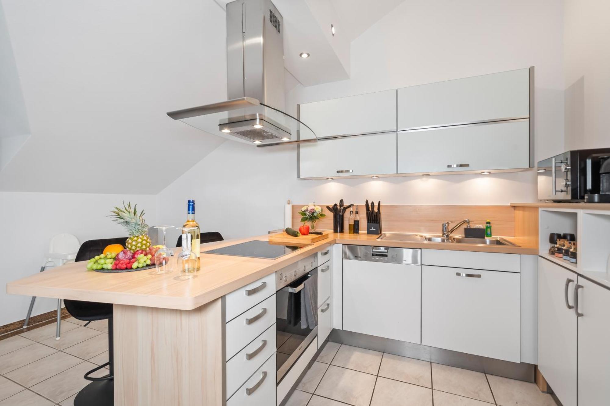 Stadtoase Fulda Mit Flair - Whirlpool, Balkon, 2Xparkplaetze, Highspeed Wlan Екстер'єр фото