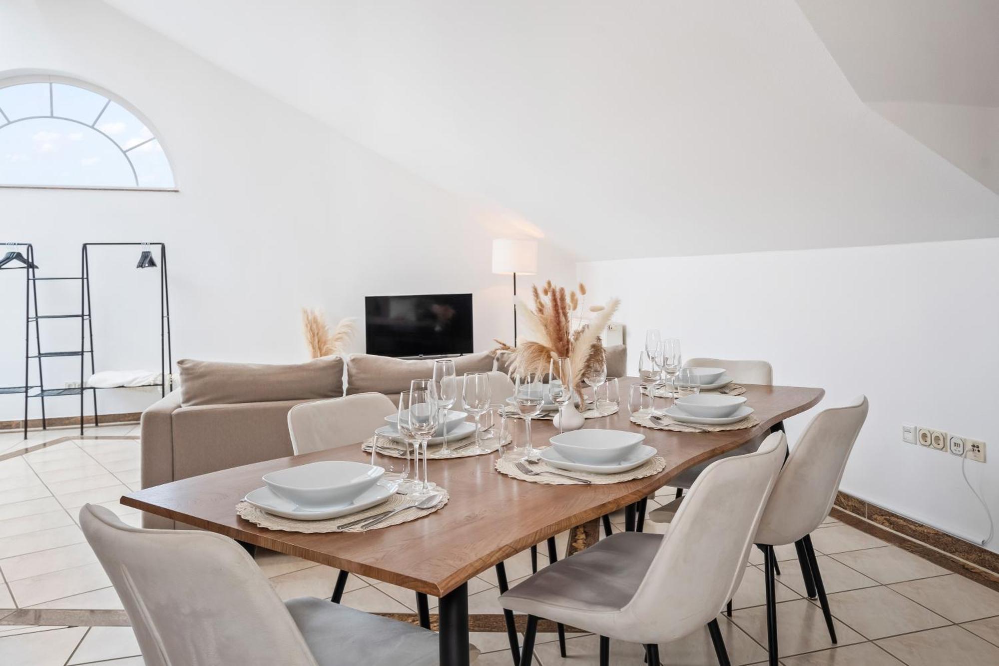 Stadtoase Fulda Mit Flair - Whirlpool, Balkon, 2Xparkplaetze, Highspeed Wlan Екстер'єр фото